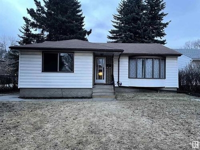 House For Sale In Holyrood, Edmonton, Alberta