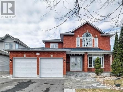 House For Sale In Hunt Club Park, Ottawa, Ontario