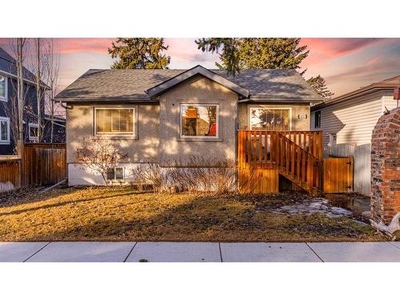 House For Sale In Inglewood, Calgary, Alberta