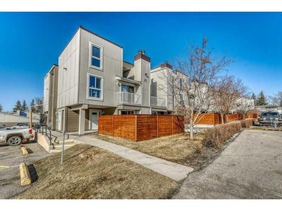 Townhouse For Sale In Canyon Meadows, Calgary, Alberta