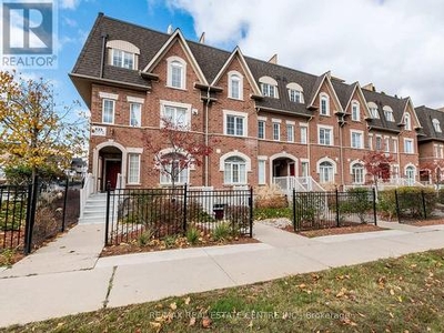 Townhouse For Sale In Cooksville, Mississauga, Ontario