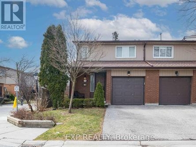 Townhouse For Sale In Mississauga Valleys, Mississauga, Ontario