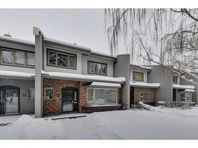 Townhouse For Sale In Rideau Park, Calgary, Alberta