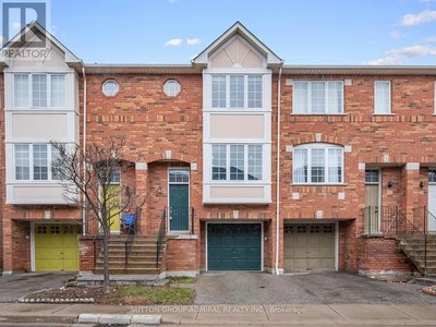 Townhouse For Sale In Uptown, Mississauga, Ontario
