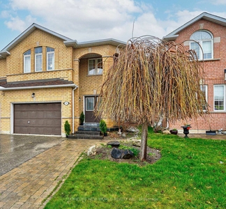 285 St. Joan Of Arc Ave Vaughan, ON L6A 3E2