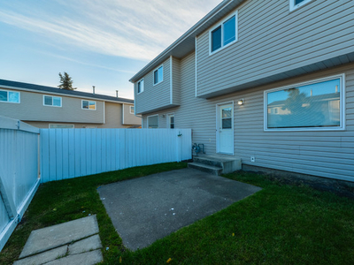 3 Bedroom Townhouse - 50 St. & 131A Ave.