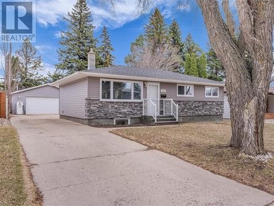 House For Sale In Nutana Park, Saskatoon, Saskatchewan