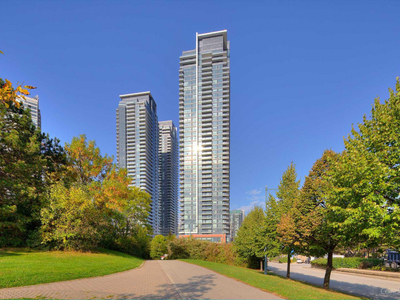 Luxury condo for rent near downtown Toronto / May 1st