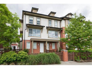 $3,100 / 3br - 1300ft - 3 bedroom townhome for rent in Surrey