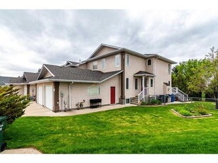 House For Sale In South Ridge, Medicine Hat, Alberta