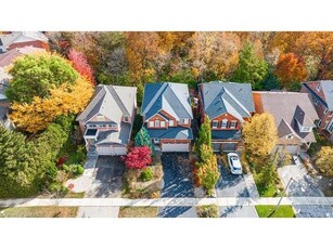 House For Sale In West Oak Trails, Oakville, Ontario