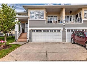 Townhouse For Sale In Millrise, Calgary, Alberta