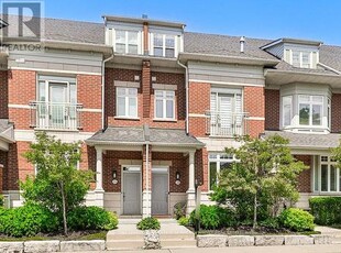 Townhouse For Sale In Port Credit, Mississauga, Ontario