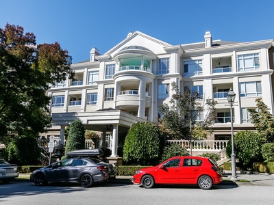 228 5735 HAMPTON PLACE Vancouver