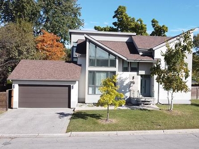 House For Sale In TORONTO, Ontario