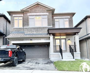 Oshawa Pet Friendly House For Rent | 5 BED 3.5 BATH