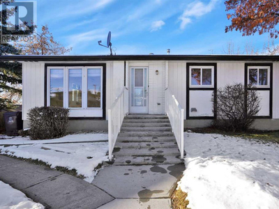 5212 52 Street Rocky Mountain House, Alberta