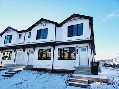 Edmonton Pet Friendly Townhouse For Rent | Aster | Brand new 2-bed, 2-bath townhome