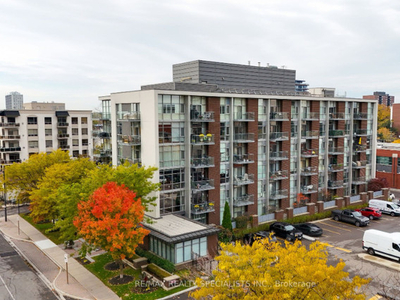 Exclusive Condo Alert! 2+1 Beds, U/G Parkng, Steps to Go Station