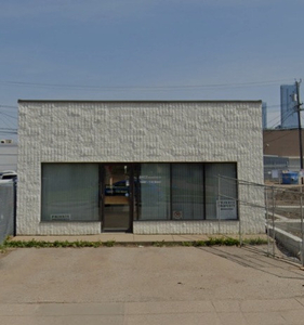 Freestanding Flex/Office/Showroom for Sale or Lease!