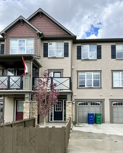 Airdrie Townhouse For Rent | 2 Bedroom Townhouse