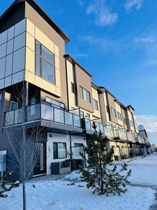 Sherwood Park Pet Friendly Townhouse For Rent | 3 bedroom townhouse