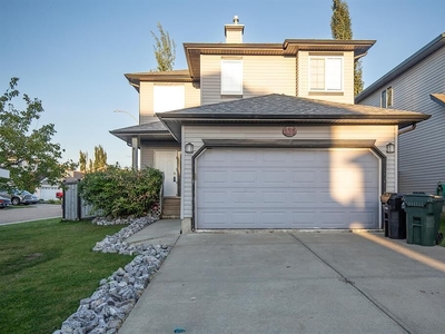 Spruce Grove House For Rent | SPACIOUS CORNER LOT HOUSE 3