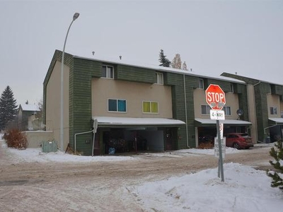 Townhouse For Sale In Abbottsfield, Edmonton, Alberta