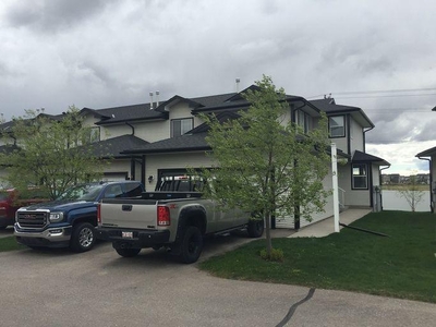 2 Bedroom Townhouse Airdrie AB