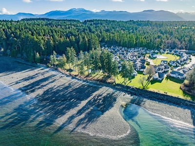 Condo/Apartment for sale, 36-5251 Island Highway West, Vancouver Island, British Columbia, in Qualicum Beach, Canada