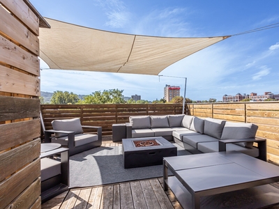 Condo/Apartment for sale, 4843 Rue St-Denis, Le Plateau-Mont-Royal, QC H2J2L7, CA, in Montreal, Canada