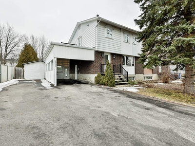 House for sale, 1700 Boul. Jacques-Cartier E., Le Vieux-Longueuil, QC J4M1B4, CA , in Longueuil, Canada