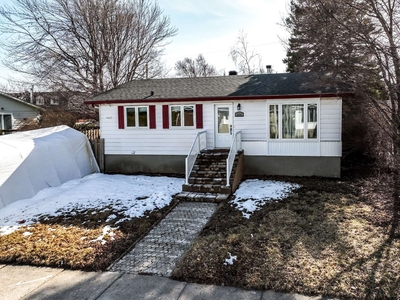 House for sale, 2624 Rue Dollard, Le Vieux-Longueuil, QC J4L2P6, CA , in Longueuil, Canada