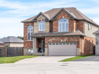 4 bedroom luxury Detached House for sale in Grimsby, Ontario