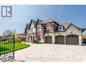 1689 Carolyn Road, East Credit in Mississauga, ON