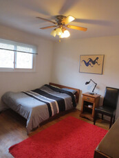 Very Clean Quiet Furnished Room For Rent Near Algonquin College