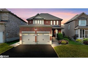 House For Sale In Barrie, Ontario