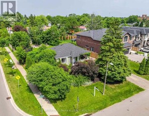 House For Sale In College Park, Oakville, Ontario