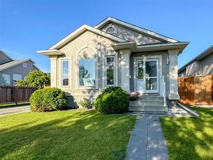 House For Sale In Dakota Crossing, Winnipeg, Manitoba