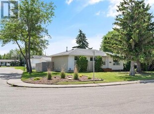 House For Sale In Massey Place, Saskatoon, Saskatchewan