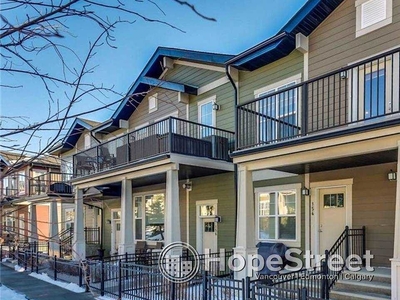 Calgary Pet Friendly Townhouse For Rent | Cranston | 2 Bed Townhouse for Rent