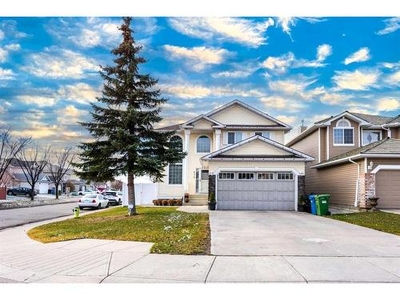 House For Sale In Coral Springs, Calgary, Alberta
