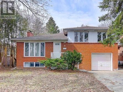 House For Sale In Newtonbrook, Toronto, Ontario