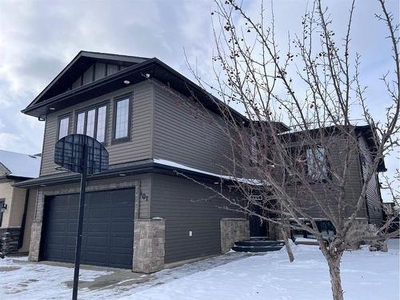 House For Sale In Vanier Woods, Red Deer, Alberta