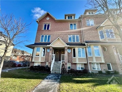 Townhouse For Sale In Chapman Mills - Rideau Crest - Davidson Heights, Ottawa, Ontario