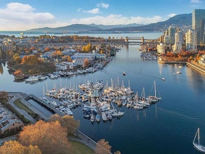 Townhouse For Sale In False Creek, Vancouver, British Columbia