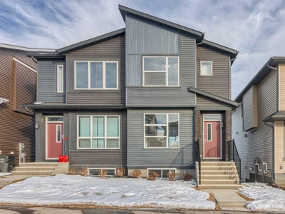 246 Aquila Drive NW, Calgary, Alberta