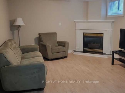 House for rent, Lower - 5 Shannon St, in Barrie, Canada