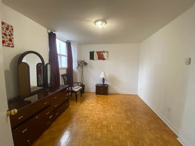1 Bedroom (Furnished) for rent, Wellesley & Parliament, $1,000.