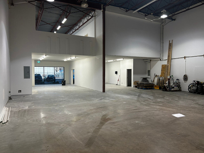 4,906 sqft private industrial warehouse for rent in Maple Ridge